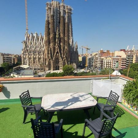 Absolute Sagrada Familia Apartment Barcelona Luaran gambar