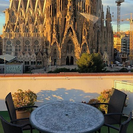 Absolute Sagrada Familia Apartment Barcelona Luaran gambar