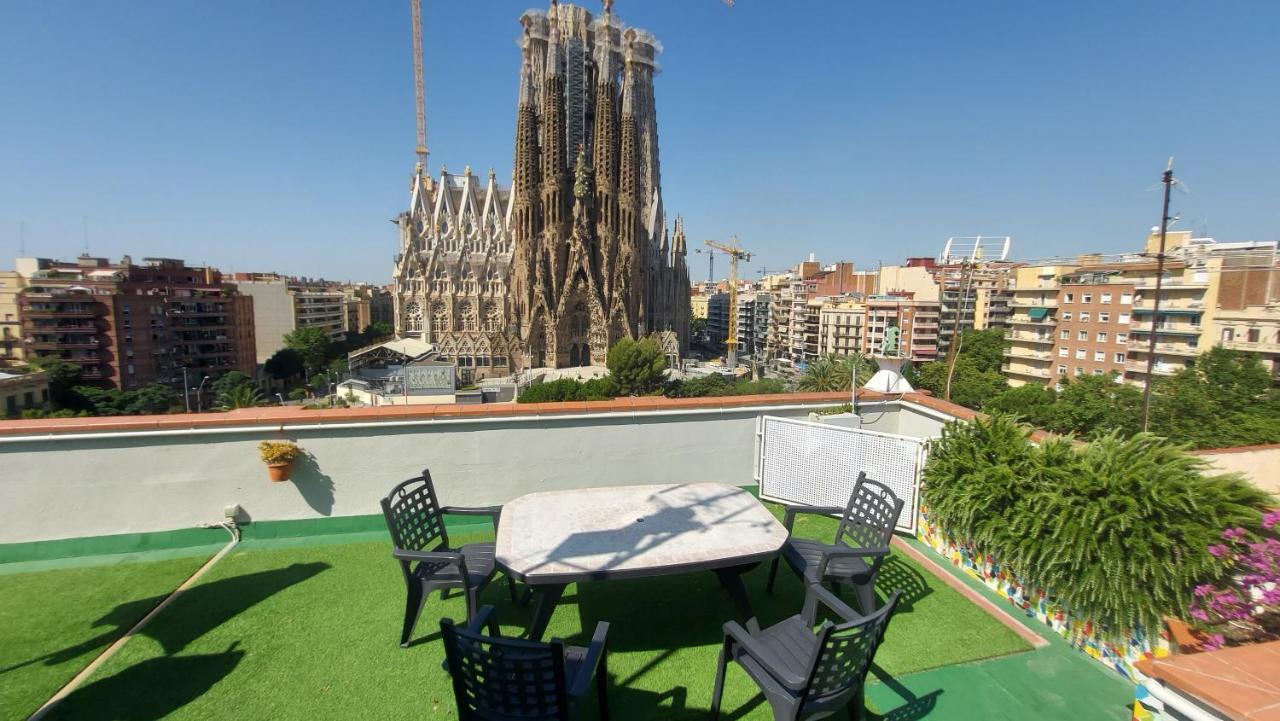 Absolute Sagrada Familia Apartment Barcelona Luaran gambar