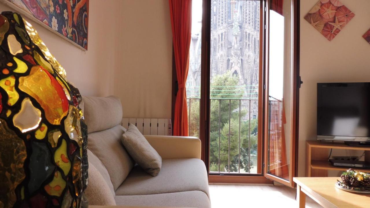 Absolute Sagrada Familia Apartment Barcelona Luaran gambar