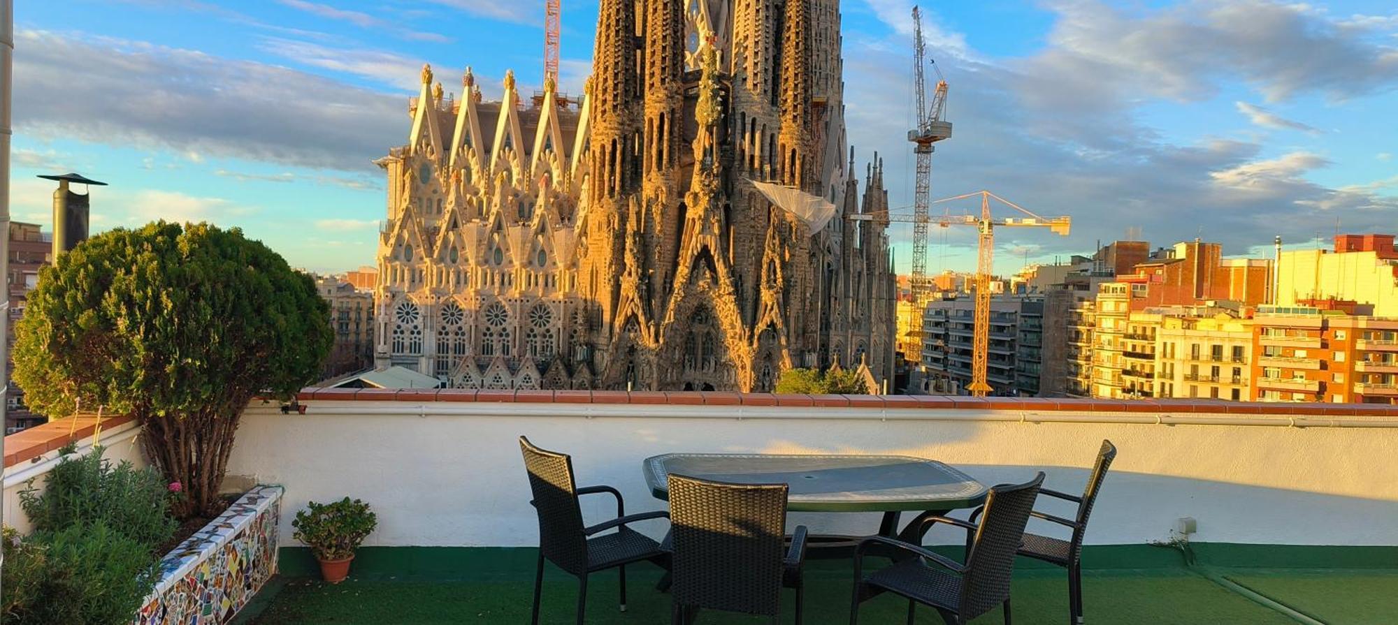Absolute Sagrada Familia Apartment Barcelona Luaran gambar